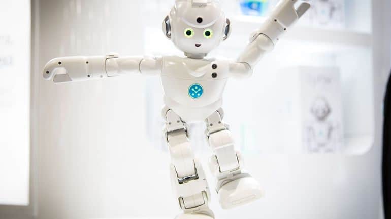 Lynx - Alexa Enabled Smart Home Robot with Facial Recognition