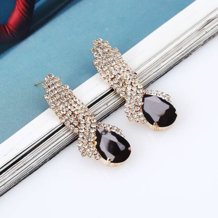 ladies vintage luxury diamond shape drop long earrings 1 pair (black)