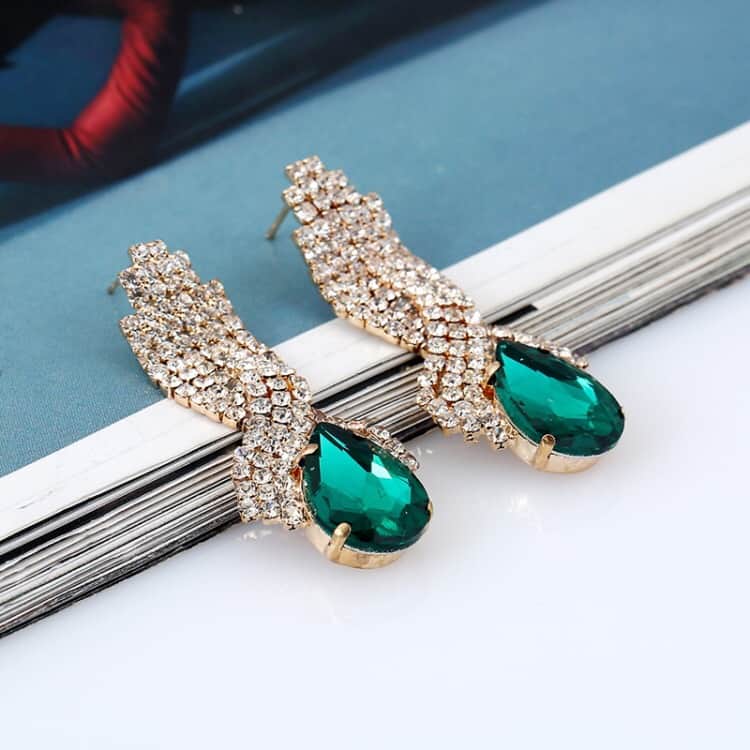 ladies vintage luxury diamond shape drop long earrings 1 pair (green)