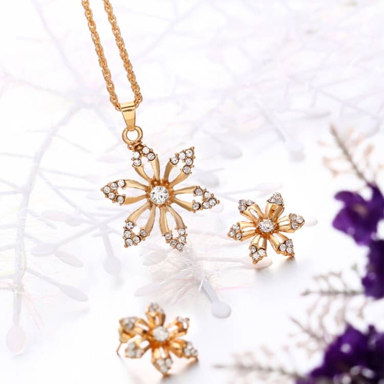 diamond shape flower bridal necklace earrings three piece (gold)