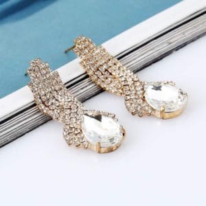 ladies vintage luxury diamond shape drop long earrings 1 pair (white)
