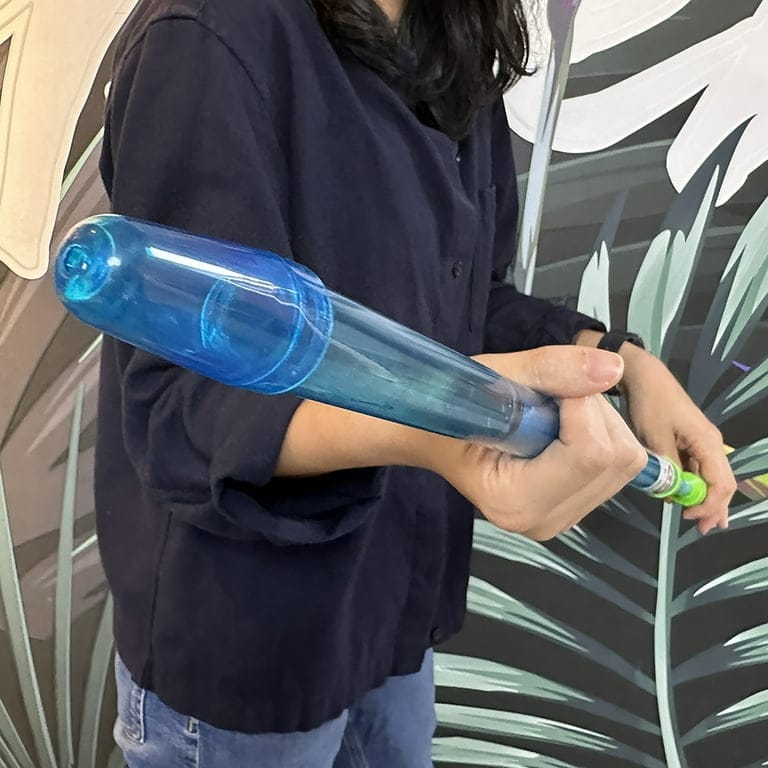 play day water pump blasters super soakers! blue color blasters