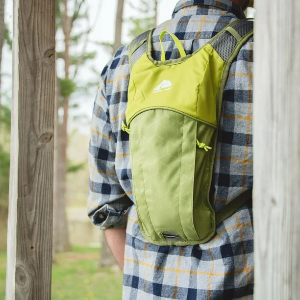 ozark trail 4l hydration pack with reflective accent green 4 liter hydration pack