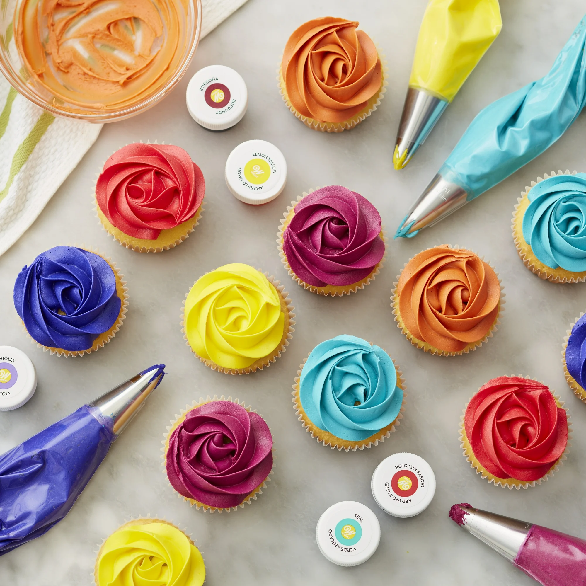 wilton edible gel food coloring set for baking and decorating, 6 oz. (12 piece set)