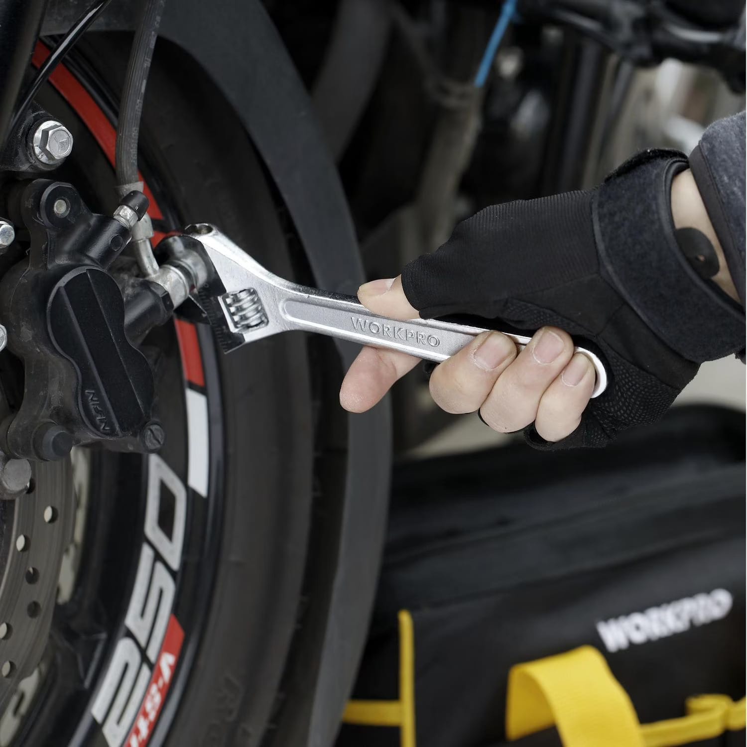 workpro household tool set 32 piece, 12 pocket zip up tool bag