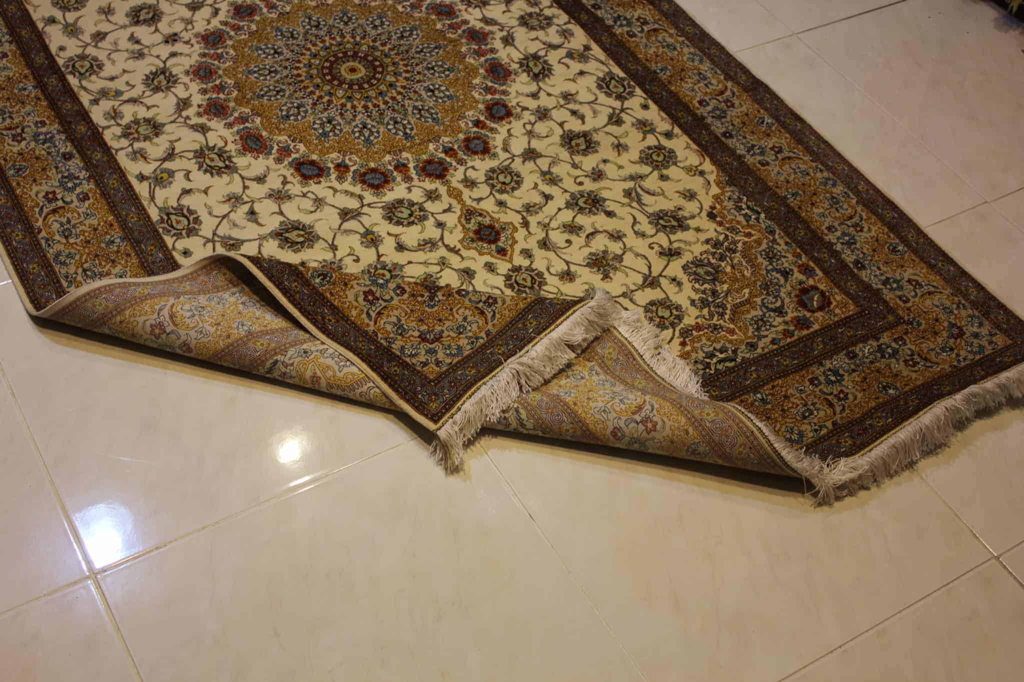 carpet genuine 100% silk handmade kashaan, iran (size 135cmx220cm) cpt27
