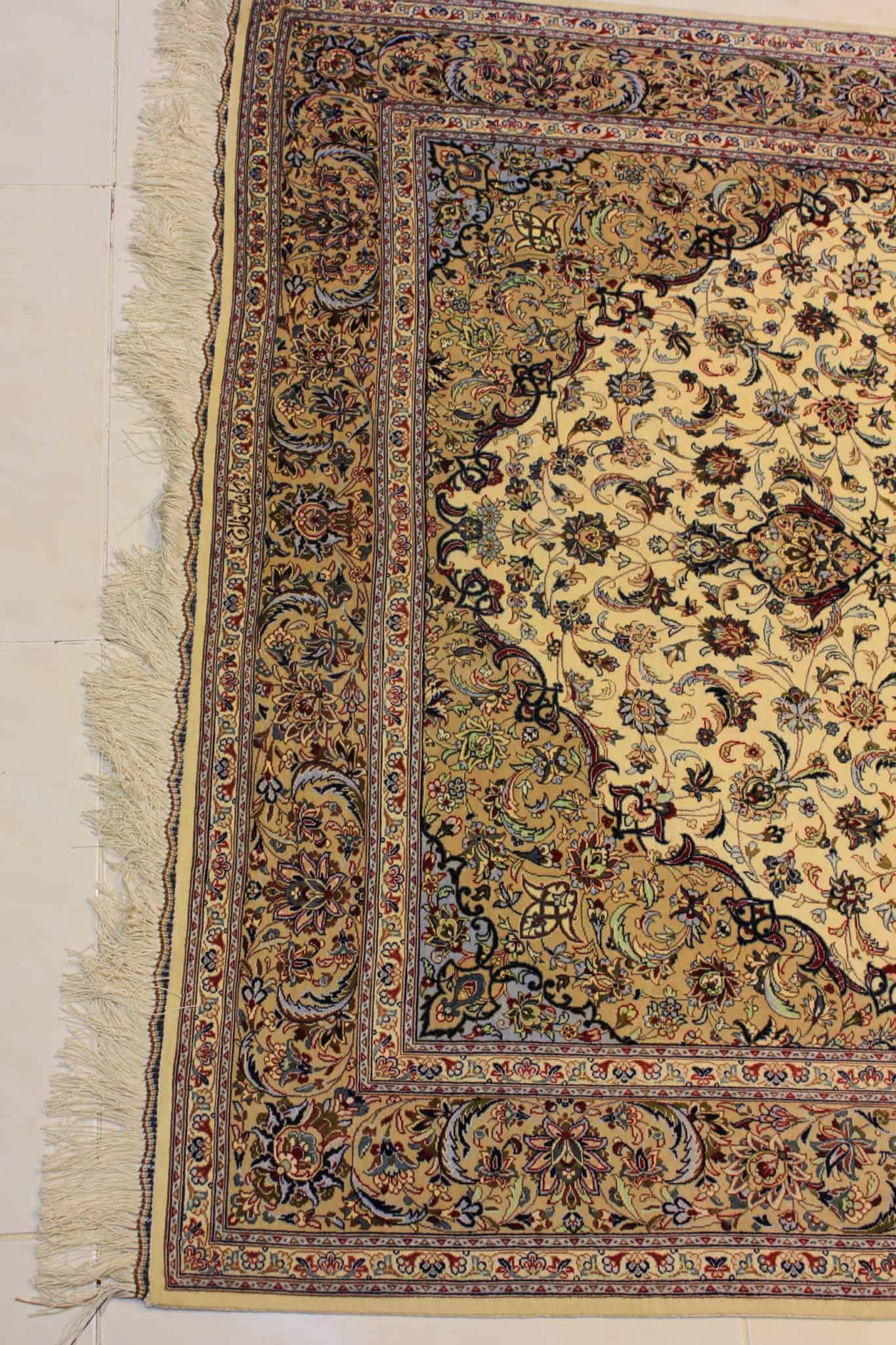 carpet genuine 100% silk handmade kashaan, iran (size 135cmx220cm) cpt28