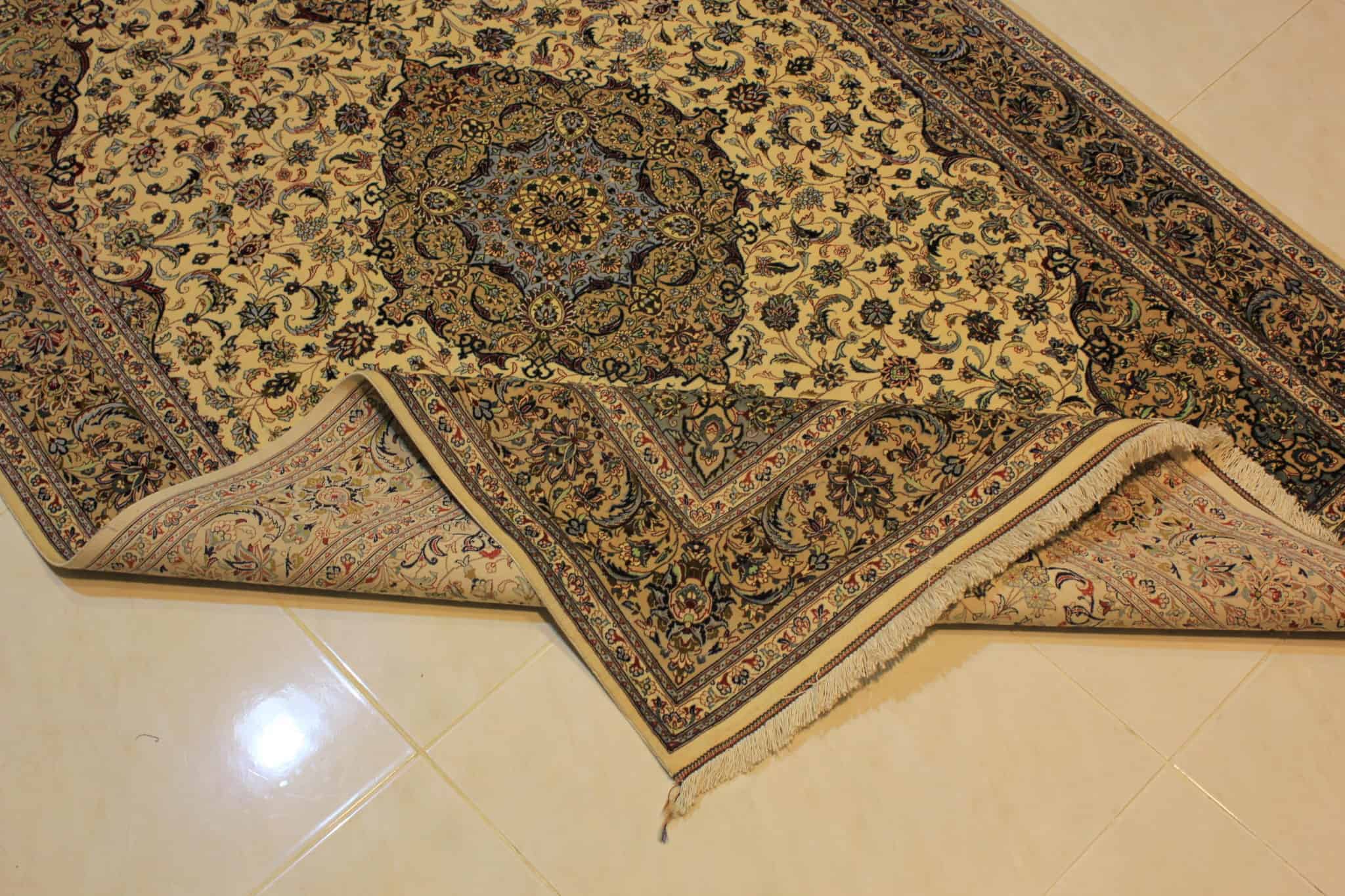 carpet genuine 100% silk handmade kashaan, iran (size 135cmx220cm) cpt28