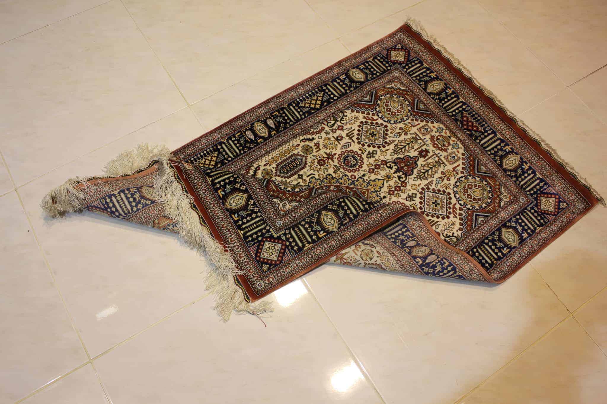 carpet genuine 100% silk handmade, iran (size 80cmx120cm) cpt36