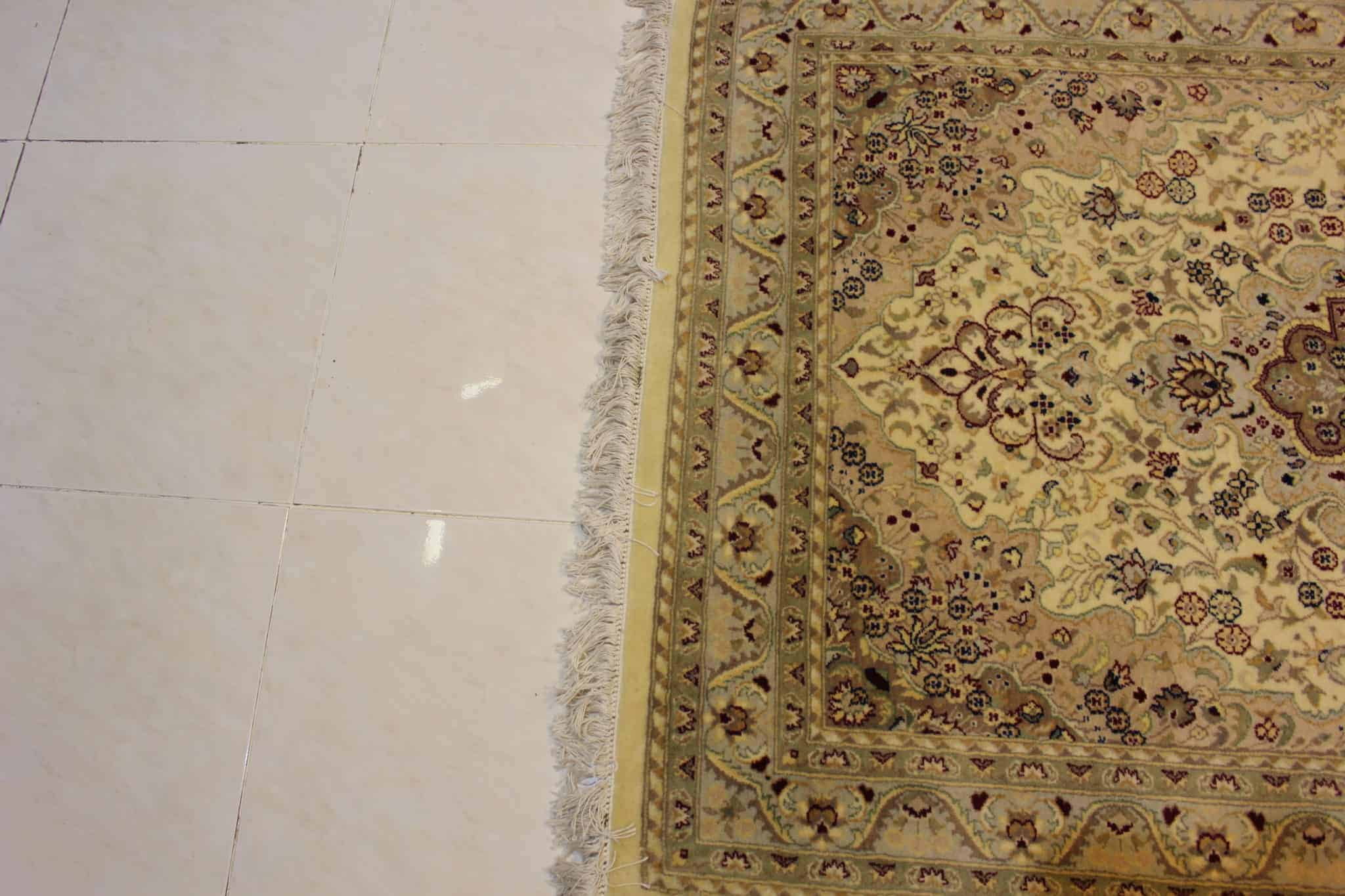 carpet genuine 20% silk, 80% wool, handmade, iran (size 130cmx200cm) cpt49