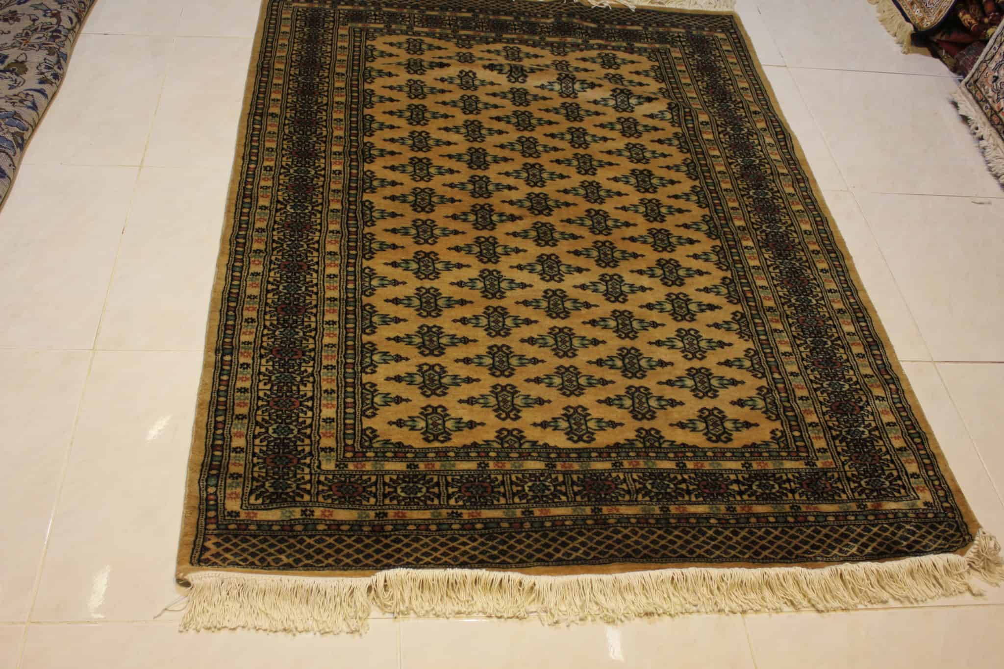carpet genuine 50% silk, 50% wool, handmade, asfahan, iran (size 150cmx250cm) cpt52