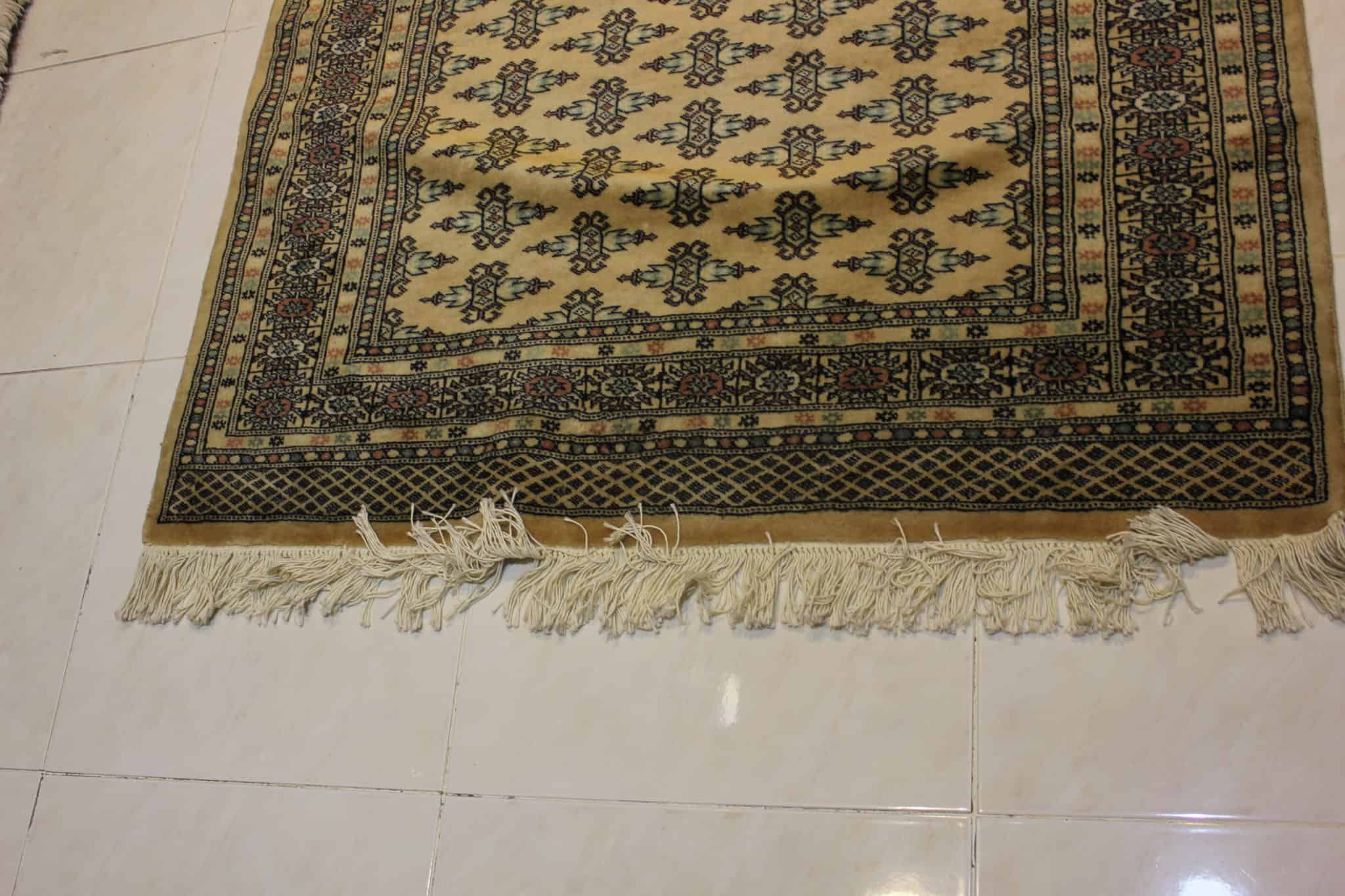 carpet genuine 50% silk, 50% wool, handmade, asfahan, iran (size 150cmx250cm) cpt52