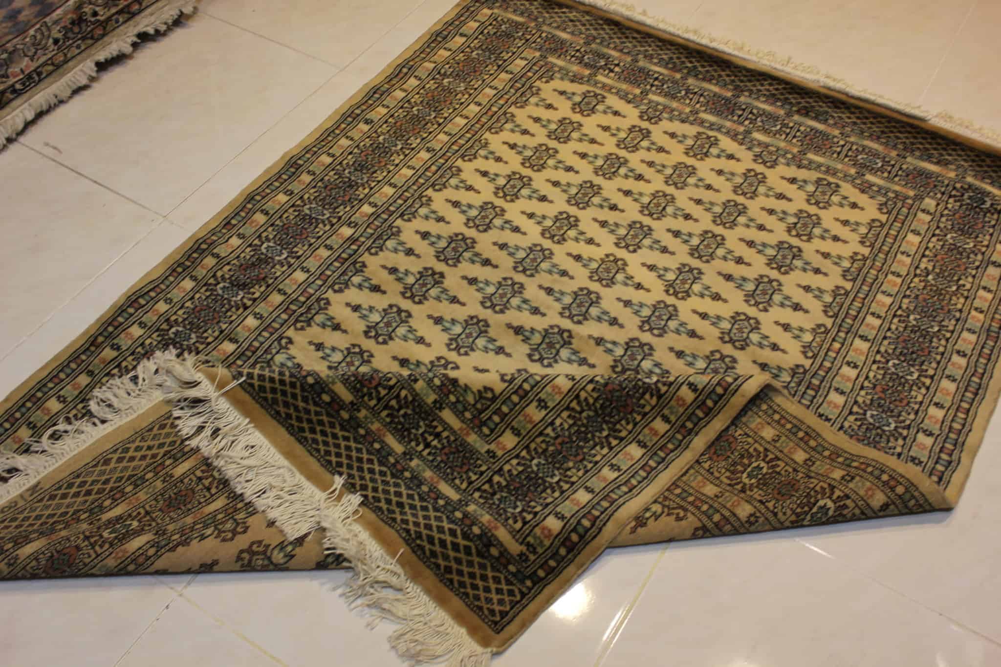 carpet genuine 50% silk, 50% wool, handmade, asfahan, iran (size 150cmx250cm) cpt52